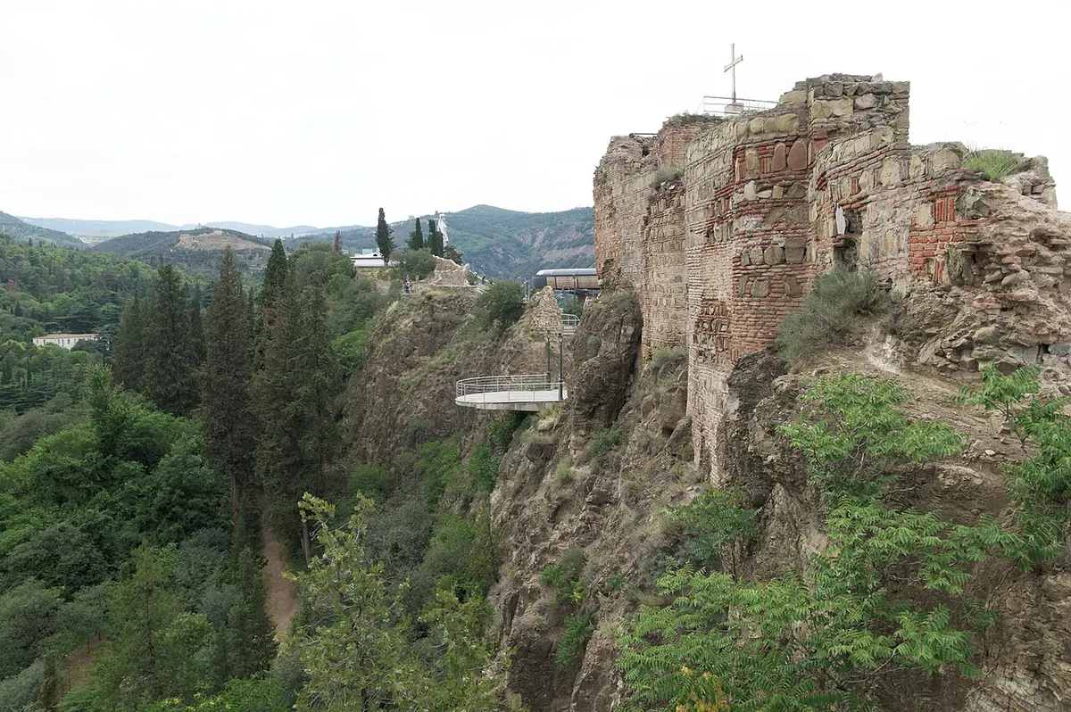 Narikala qal’asi